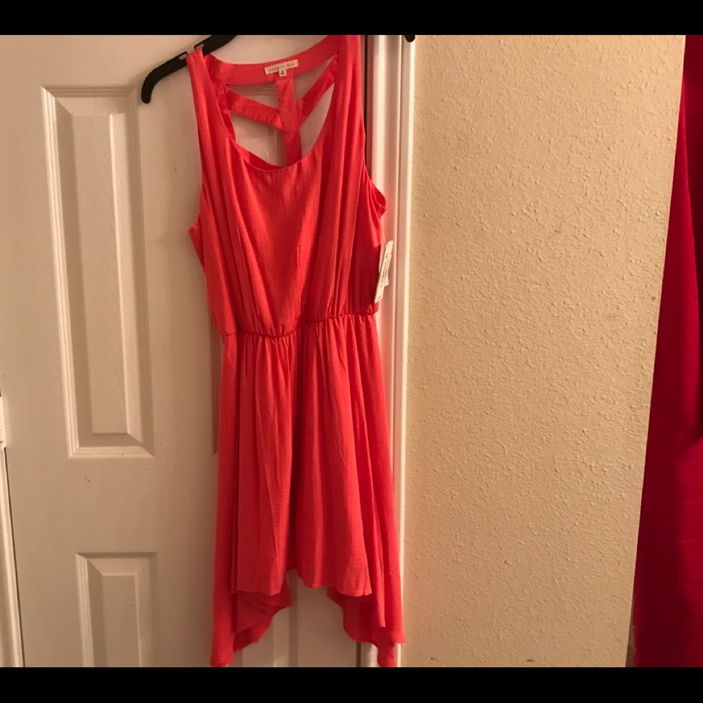 Dress - Picture 3 of 3
